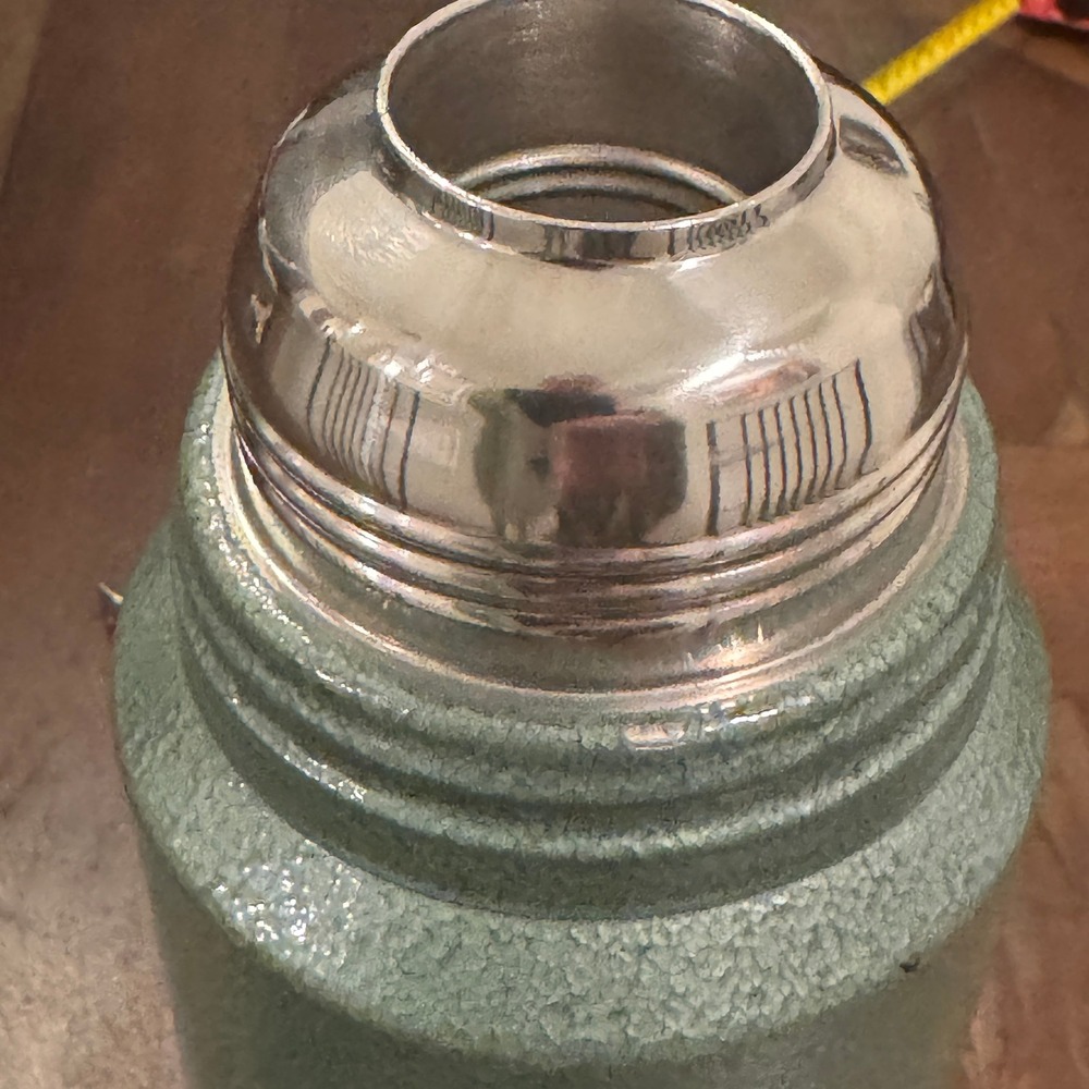 Vintage Aladdin Stanley A-944DH Hammertone Green 1 Quart Vacuum Thermos Bottle - Picture 15 of 16
